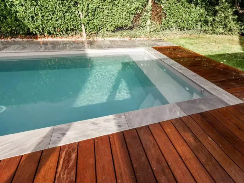 pisciniste montfort sur meu